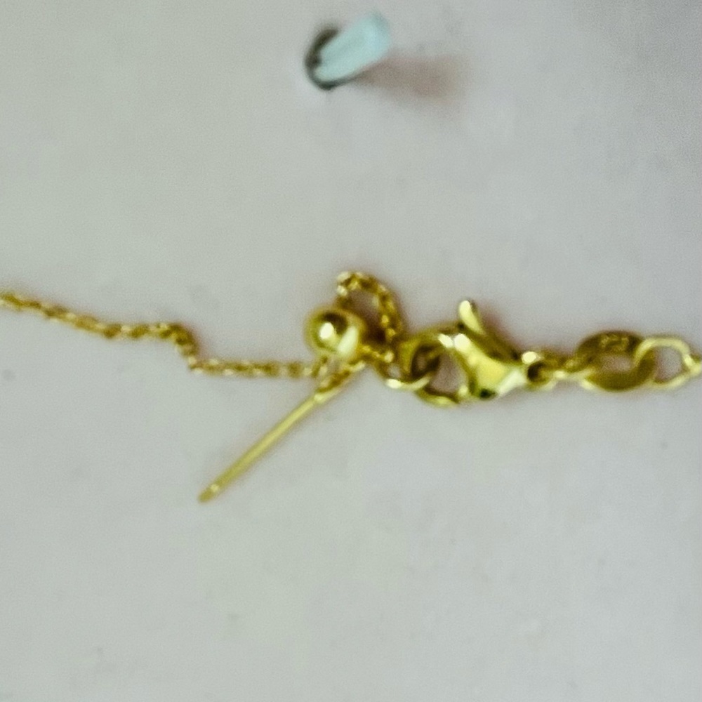 𝅺MOTHER of Pearl Flower Pendant | Gold Plated - Picture 6 of 9